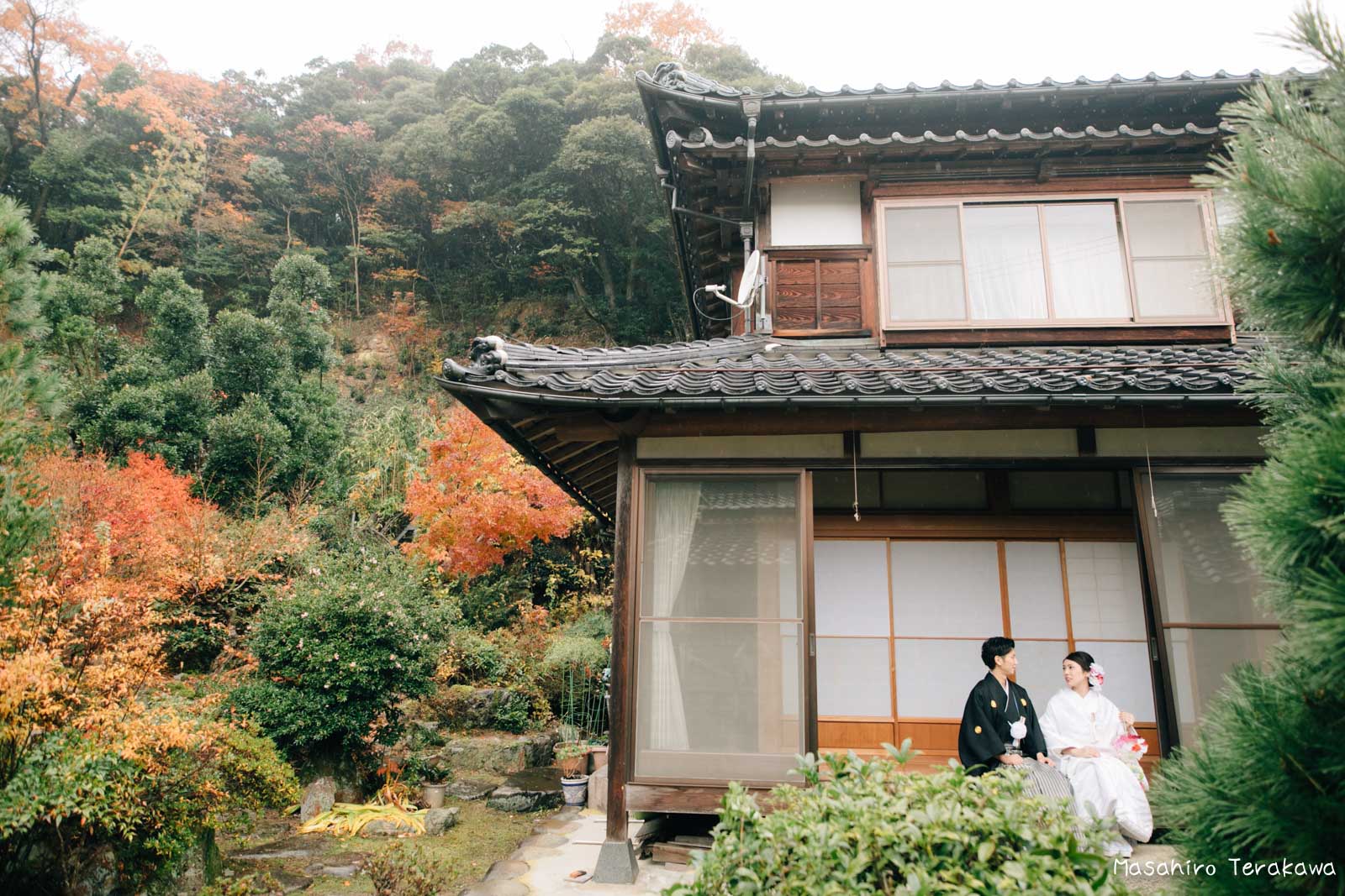 ご自宅（ご実家）で結婚式の和装前撮り（白無垢・綿帽子）12