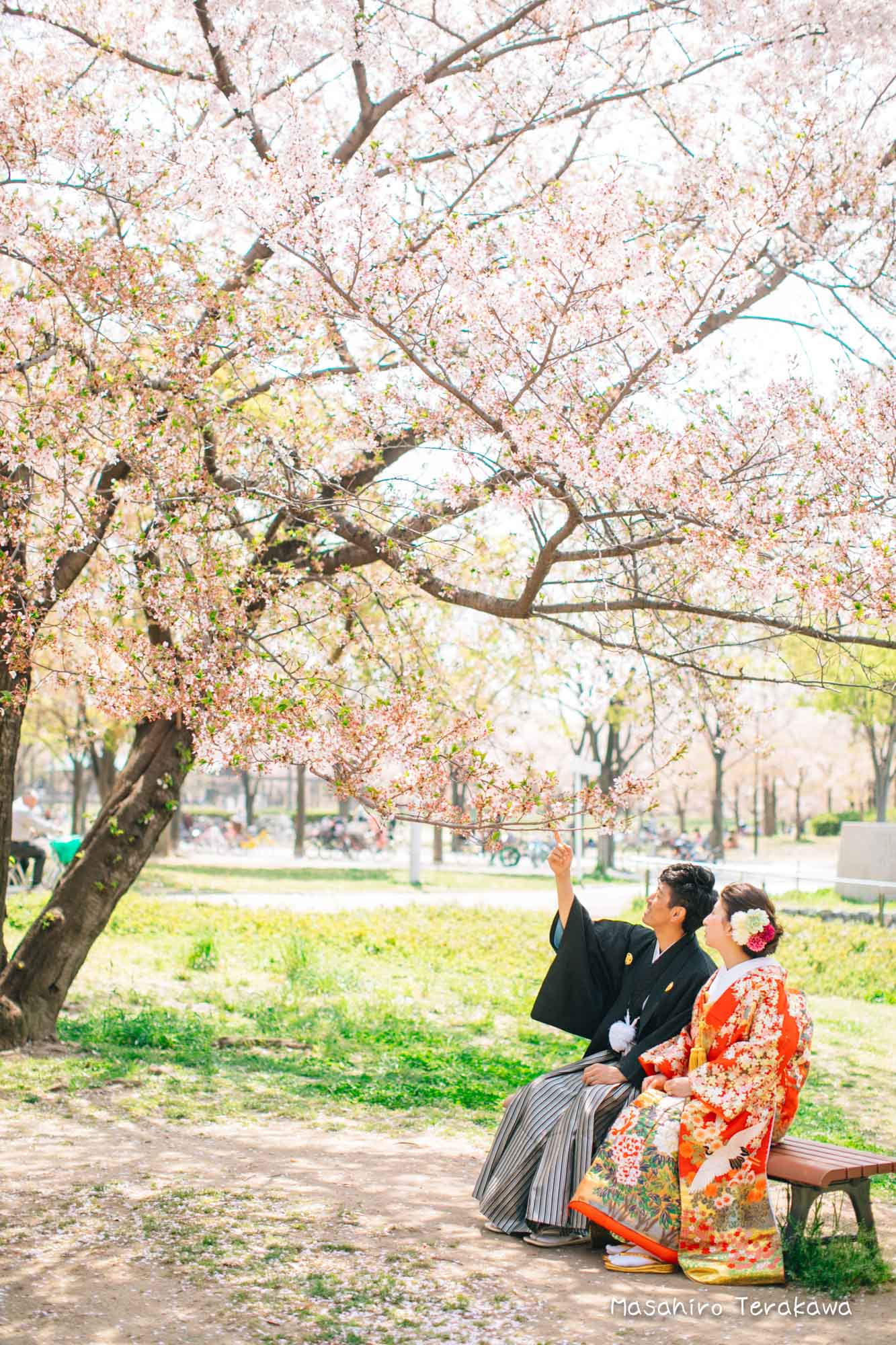 【大阪】鶴見緑地公園で結婚式の和装・洋装前撮り5